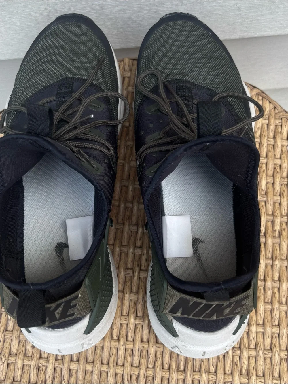Nike Air Huarache Drift Olive Green Black Mens Size 11 Sneakers AH7334-300